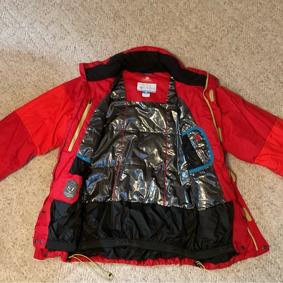 Columbia winter coat with Omni Heat core - Picture 4 of 5